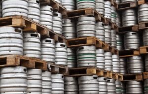 kegs-beer-regular-rows_1398-2528